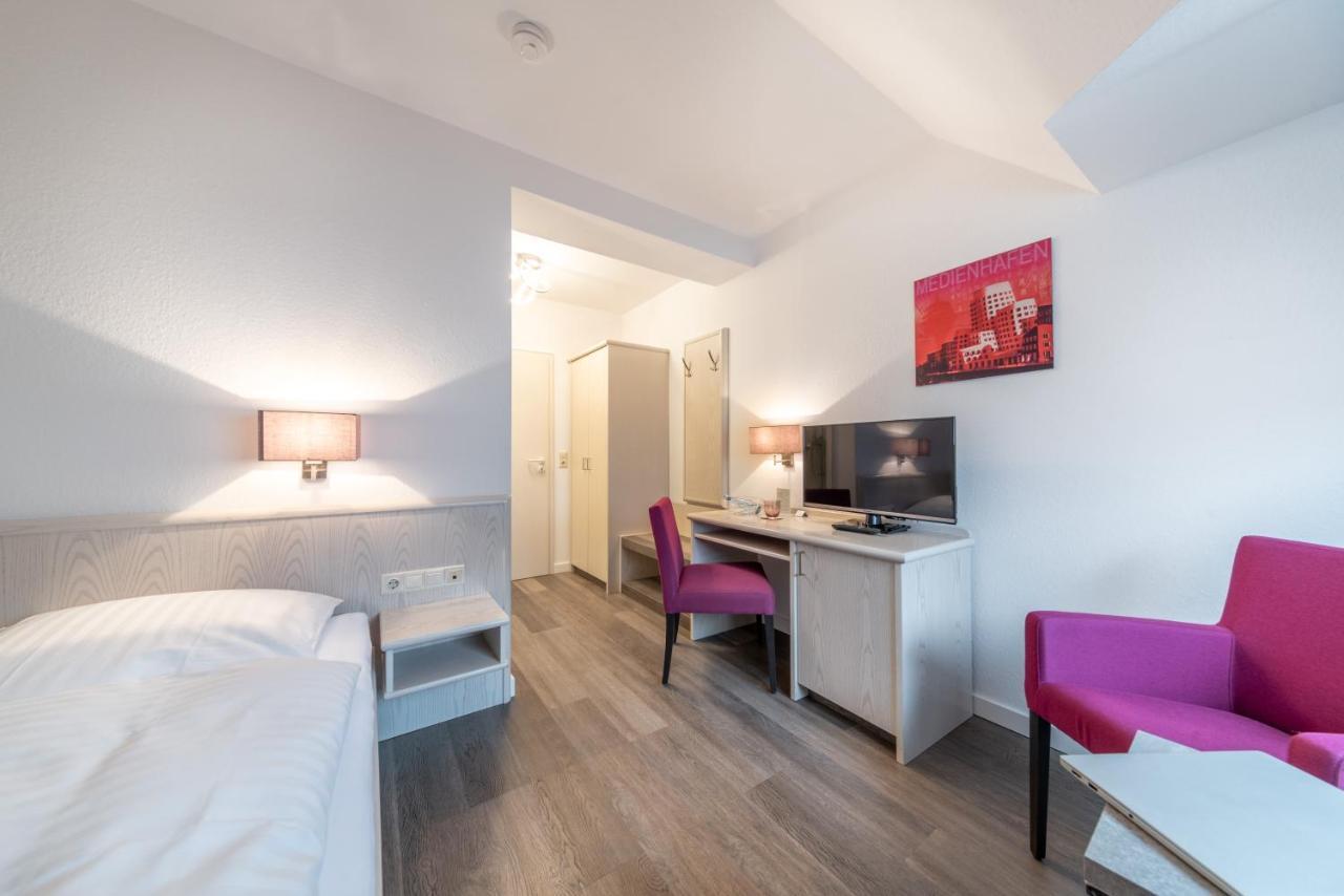 Hotel Zur Krone ميربش المظهر الخارجي الصورة