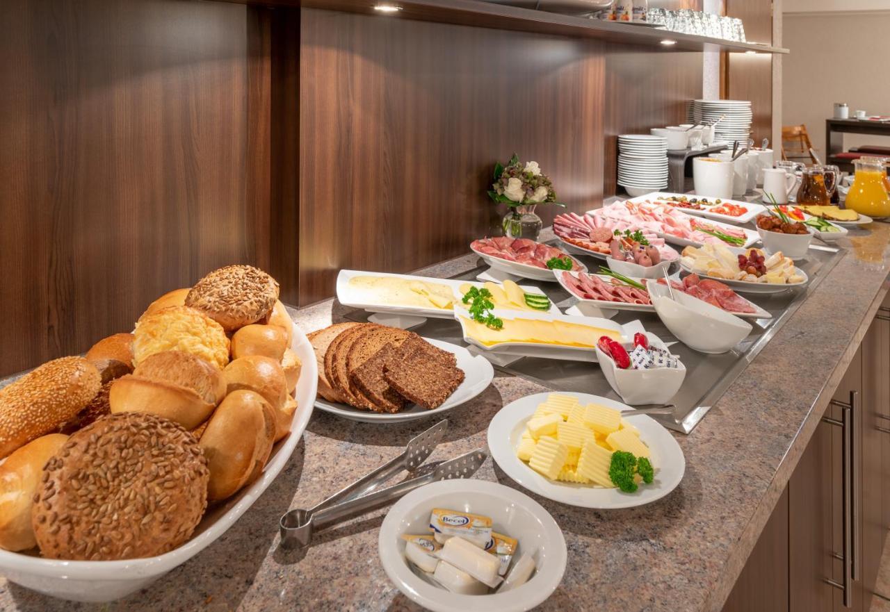 Hotel Zur Krone ميربش المظهر الخارجي الصورة